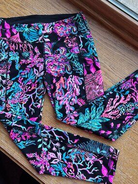 Lilly Pulitzer Luxletic Weekender Onyx Twilight Coral Mid Rise Leggings Sz S
